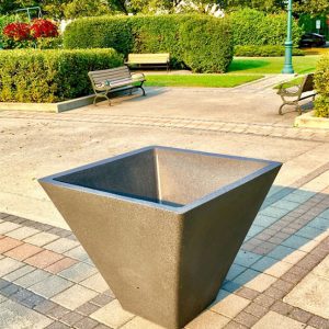 metropolitan self-watering planter empty