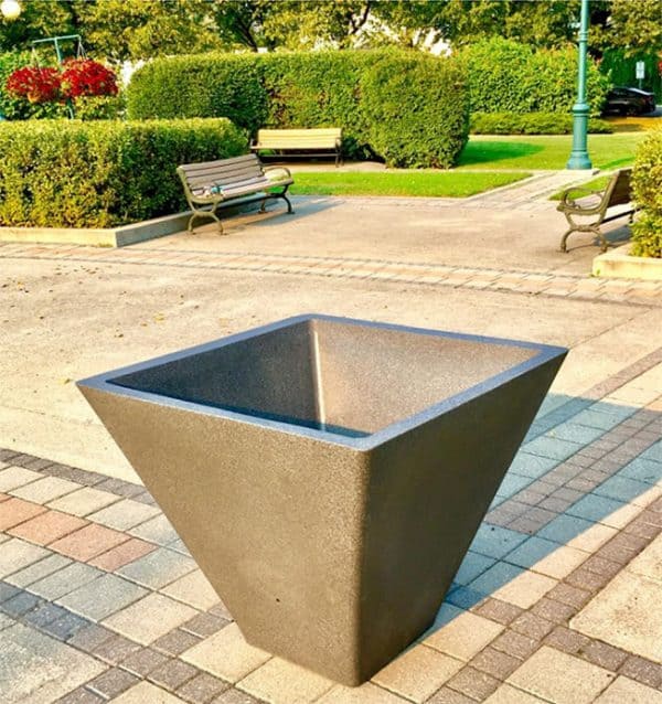 metropolitan self-watering planter empty