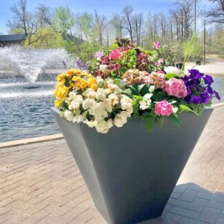 metropolitan self-watering planter