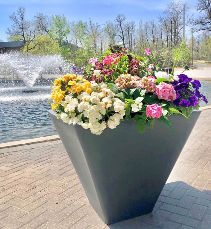 Metropolitan Planter